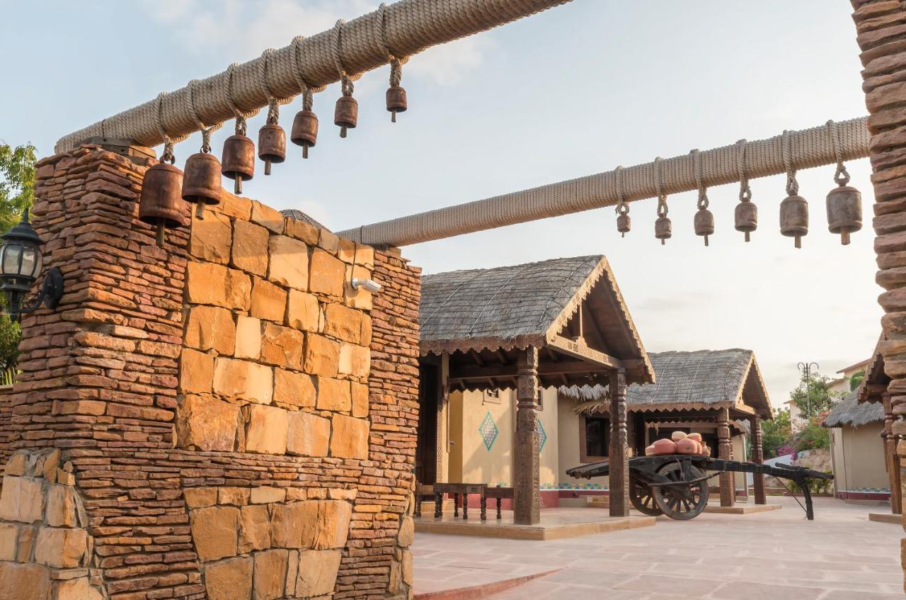 Regenta Resort Bhuj Exterior foto