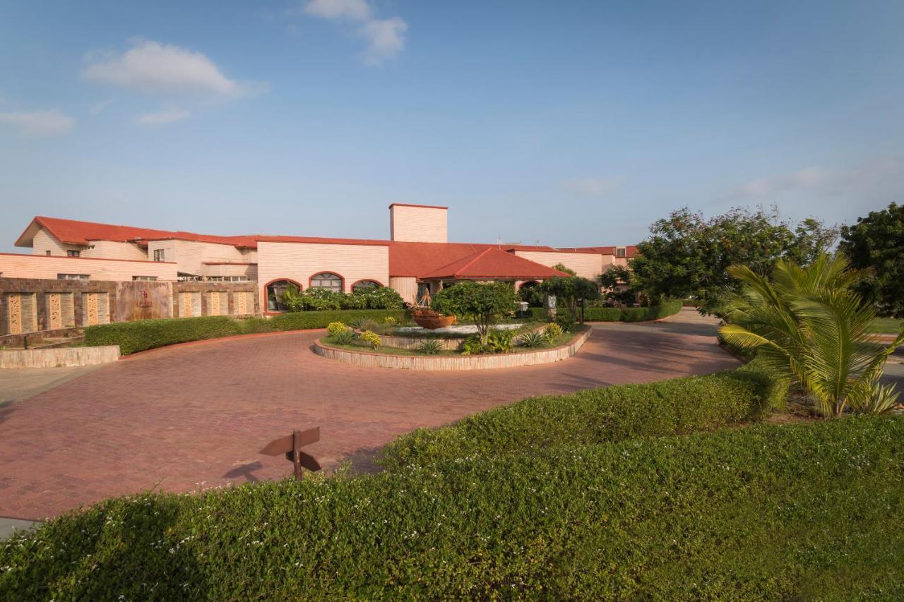 Regenta Resort Bhuj Exterior foto