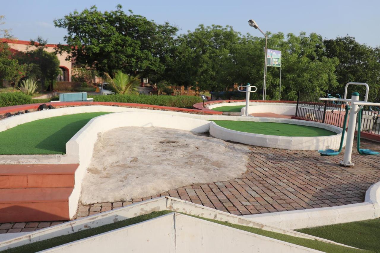 Regenta Resort Bhuj Exterior foto