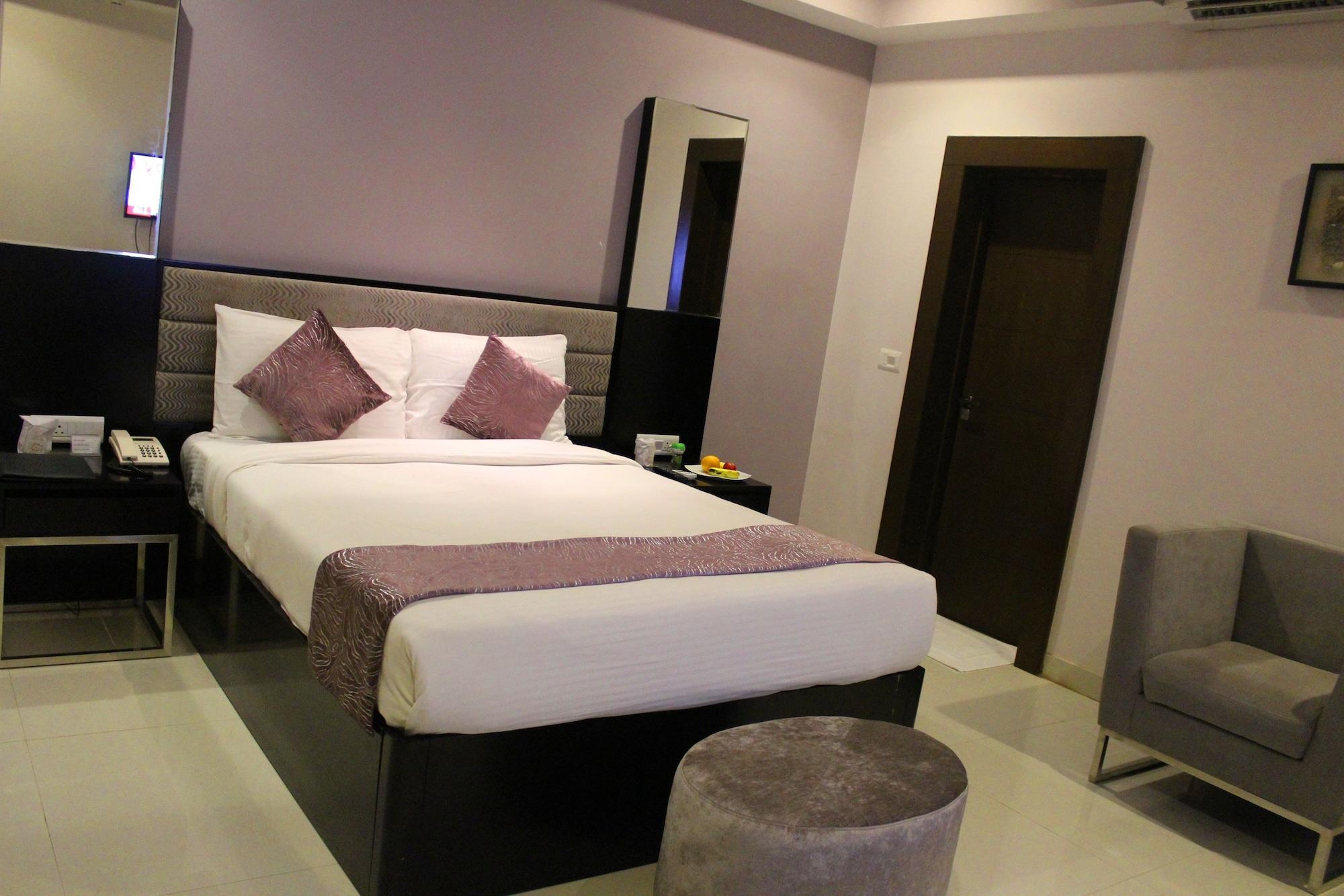 Regenta Resort Bhuj Exterior foto