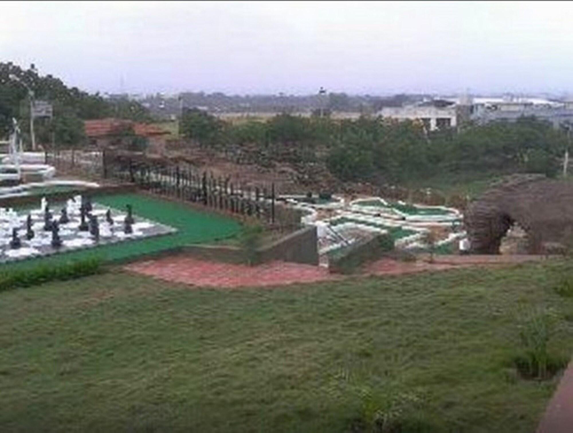 Regenta Resort Bhuj Exterior foto