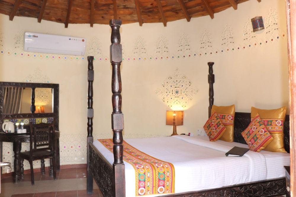 Regenta Resort Bhuj Exterior foto