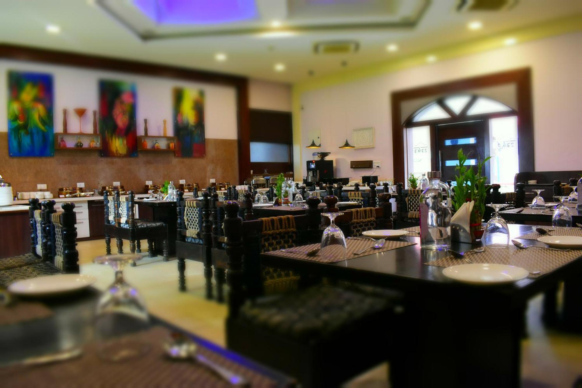 Regenta Resort Bhuj Exterior foto