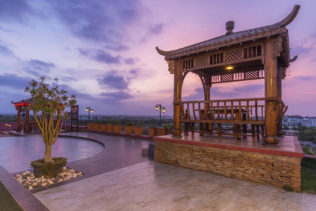 Regenta Resort Bhuj Exterior foto