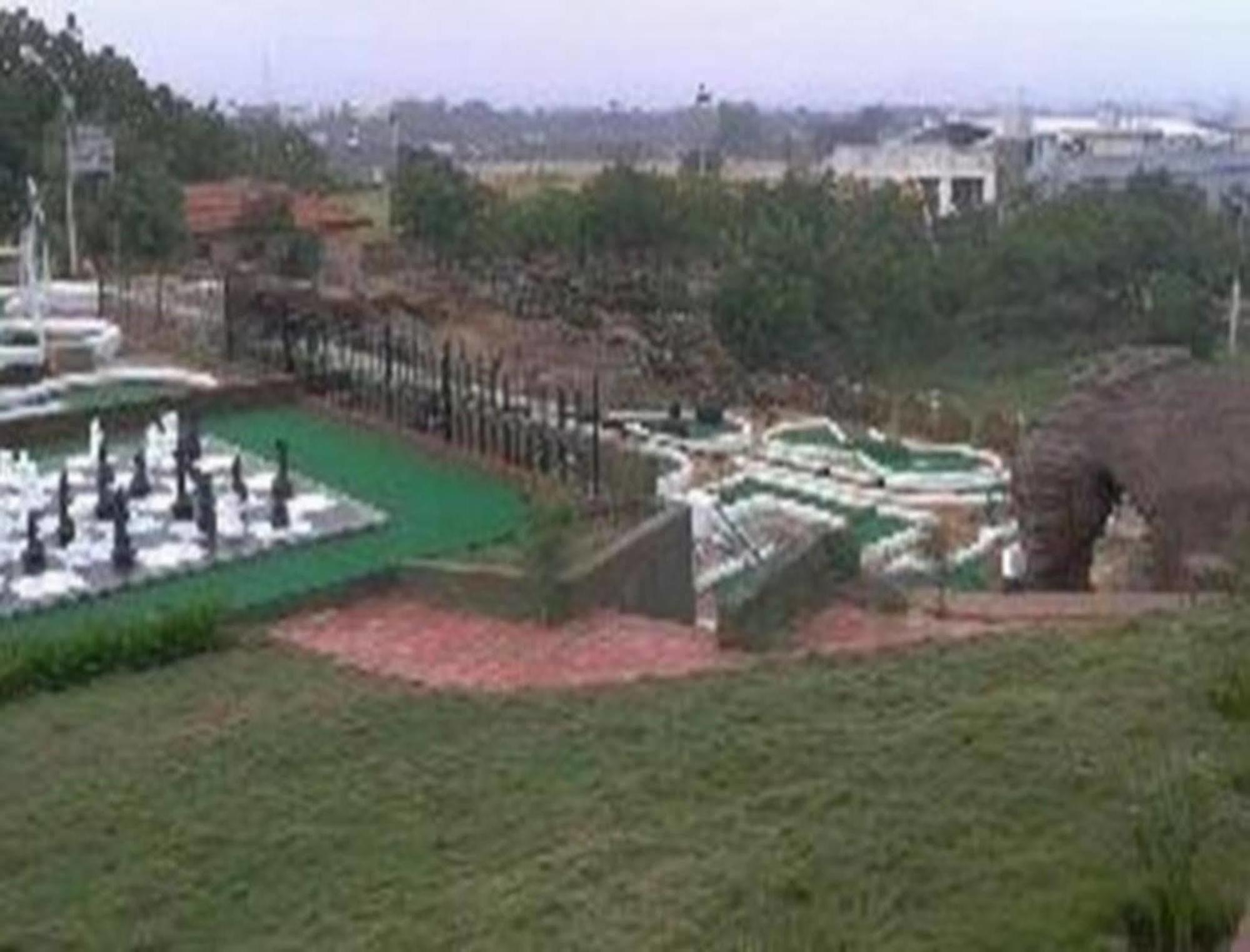 Regenta Resort Bhuj Exterior foto
