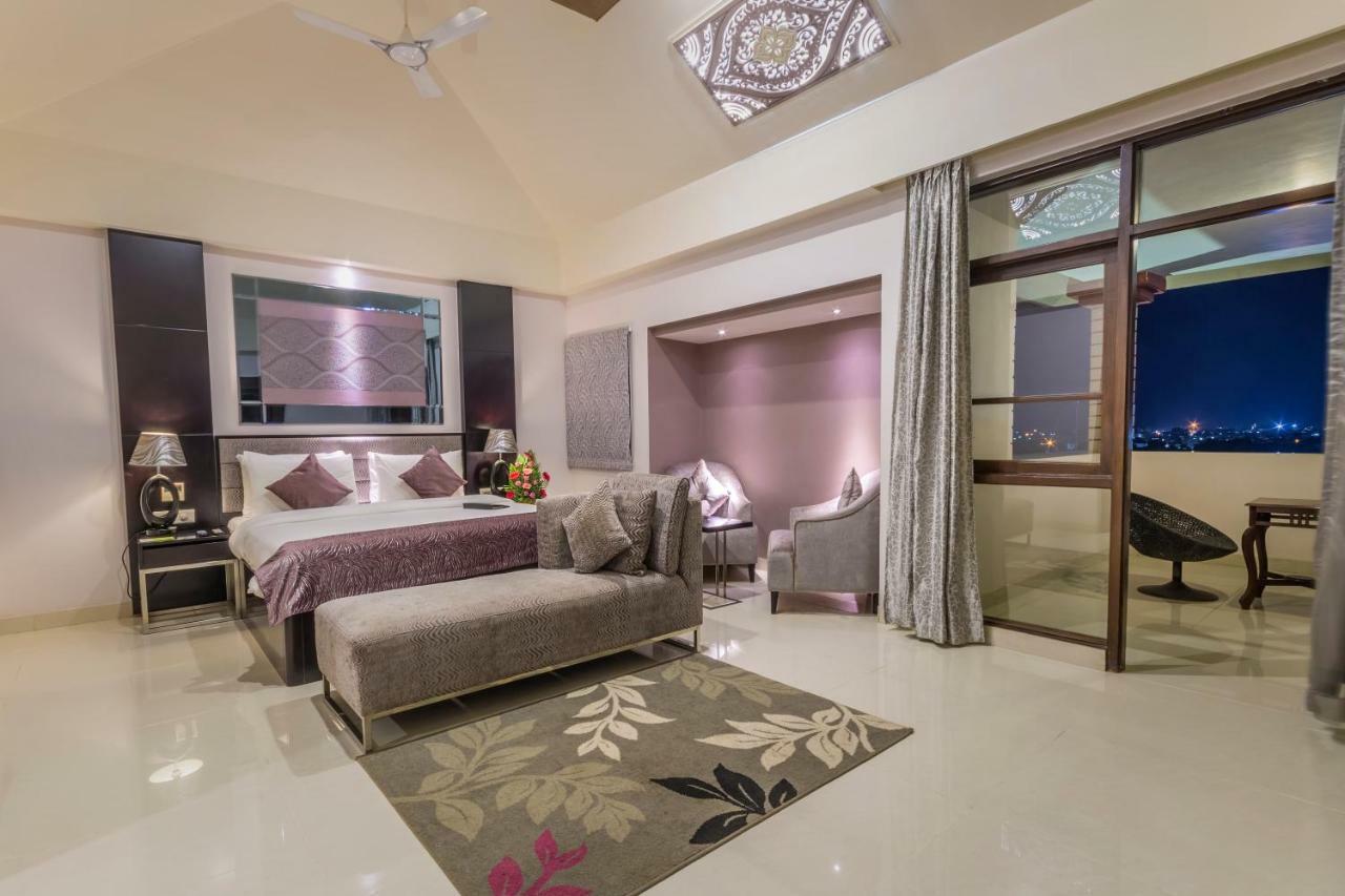 Regenta Resort Bhuj Exterior foto